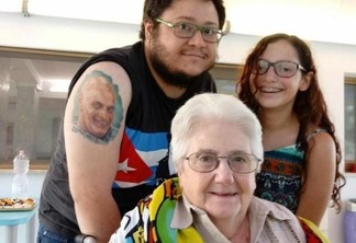 Rafael e Geovanna Chirone escolheram homenagear os avós com tatuagens (Foto: Arquivo pessoal)