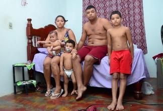 A família está abrigada na casa de familiares (Foto: Nilzete Franco/FolhaBV)