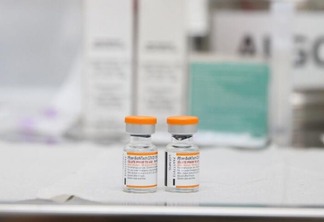 A versão pediátrica da vacina da Pfizer tem dosagem diferente da usada em faixas etárias acima de 12 anos (Foto: Rovena Rosa/ Agência Brasil)