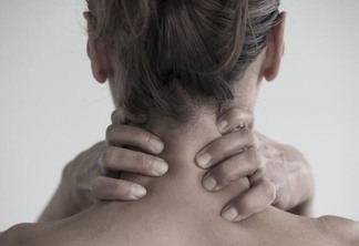 Fibromialgia é uma síndrome clínica que se manifesta com dor pelo corpo todo (Foto: wirestock/Freepik)