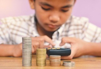 Crianças devem aprender sobre educação financeira desde cedo (Foto: Divulgação)