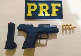 Arma apreendida (Foto: PRF)