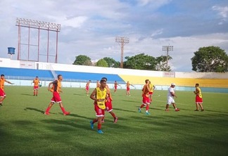 Time roraimense treina no campo de jogo pela Copa Verde. (Foto: Vânia Pereira/Náutico)