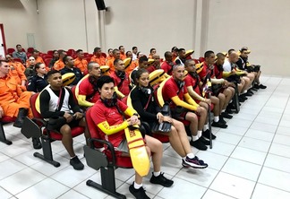 Ao todo, 19 profissionais entre militares participaram da capacitação (Foto: Divulgação/CBMRR)