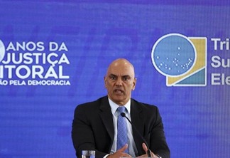 O presidente do TSE, ministro Alexandre de Moraes, durante entrevista coletiva (Foto: Marcelo Camargo/Agência Brasil)