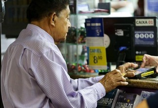 Idosos poderão ser contratados pela rede de supermercados em Boa Vista - Foto: Marcelo Camargo/Agência Brasil