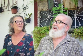 João e Claudete Fernandes são casados há 45 anos e convivem com a diabetes a cerca de duas décadas (Foto: Isabela Cades/FolhaBV)
