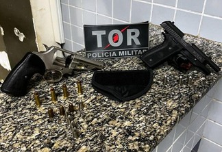 Armas foram levadas à Central de Flagrantes - Foto: Divulgação/PMRR