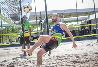 Thiago Maia recepta bola no Summer Fest 2022. Crédito: Hélio Garcias/BV Esportes