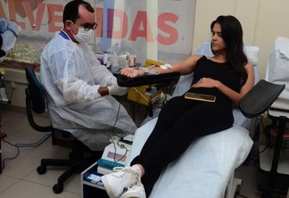 Cada doação pode ajudar a salvar até quatro vidas e demora até 15 minutos (Foto: Nilzete Franco/FolhaBV)