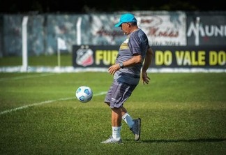 Treinador e coordenador técnico Beto Vieira estuda adversários do grupo 26 (Foto: Divulgação)