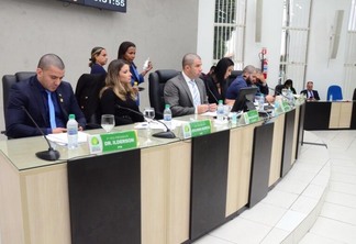 A mesa diretora da Câmara Municipal de Boa Vista em sessão de novembro de 2022 (Foto: Nilzete Franco/FolhaBV)