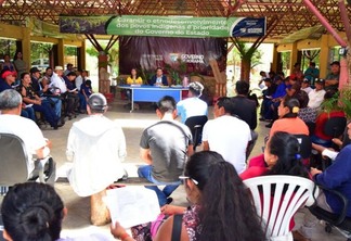 Lideranças indígenas de todo o Estado se reuniram nesta quinta-feira, 19, na sede da Secretaria Estadual do Índio (Foto: Wenderson Cabral/FolhaBV)