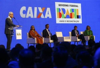 O evento aconteceu na manhã desta terça-feira (7), em Brasília, e contou com a presença de ministros e da presidenta da Caixa (Foto: Agência Brasil)