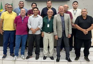 Diretoria da Associação dos Cronistas Esportivos de Roraima com o vice-presidente da Abrace (Foto: Divulgação)