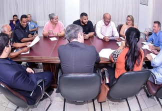 Categorias e governador de Roraima se reuniram na última terça-feira (Foto: Thiago Feitosa/Secom-RR)