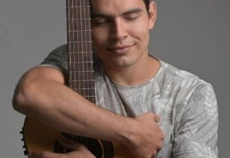 Nascido em família musical, Tauã é filho do reconhecido ícone da música amazônica, Neuber Uchôa (Foto: Divulgação)