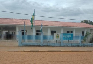 Dois responsáveis contaram que na Escola Municipal Antônio Rodrigues da Silva também não houve volta às aulas. (Foto: reprodução)