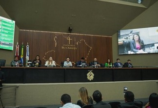 Deputados estaduais de Roraima estiveram na ALE-AM, nesta terça-feira (Foto: Marley Lima/SupCom ALE-RR)