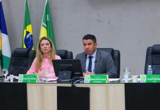 O presidente Genilson Costa e a vice-presidente Juliana Garcia, da Câmara Municipal de Boa Vista (Foto: Wenderson Cabral/FolhaBV)