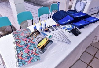 Primeira escola integral a receber os kits foi América Sarmento, no bairro Pintolândia, em Boa Vista. (Foto: reprodução/Governo de Roraima)