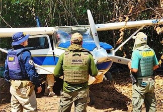 As ações ocorreram para impedir que aviões transportem suprimentos para áreas de garimpo. (Divulgação/PRF)