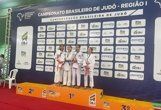 Heloá Macedo garantiu ouro na competição do Sub-15. (Foto: reprodução/Fejurr)