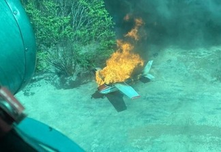Aeronave foi destruída em ação conjunta entre a FAB e o Ibama - Foto: Divulgação/FAB