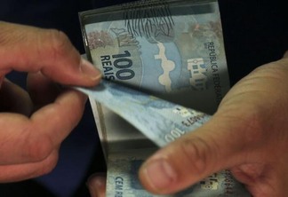Governo injetará na economia brasileira R$ 62,6 bilhões com a medida (Foto: José Cruz/Agência Brasil)