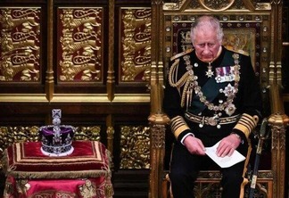 Aos 74 anos, Charles tornou-se rei no dia 8 de setembro do ano passado, após a morte da mãe, a rainha Elizabeth II (Foto: Ben Stansall / POOL / AFP)