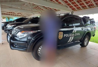 O indígena foi recambiado à Boa Vista e apresentado na sede da Polinter, onde teve sua prisão formalizada (Foto: Polícia Civil)