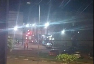 Incêndio ocorreu na noite desse domingo (21) - Foto: Reprodução/WhatsApp