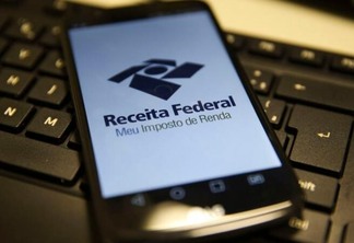 Aplicativo da Receita Federal no celular (Foto: Marcello Casal Jr/Agência Brasil)