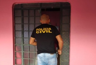 Policiais civis de Roraima cumpriram mandados de busca e apreensão em endereços do investigado (Foto: PCRR)