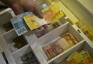 Saques de dinheiro em caixas eletrônicos e agências somaram R$ 3 trilhões (Foto: Divulgação)