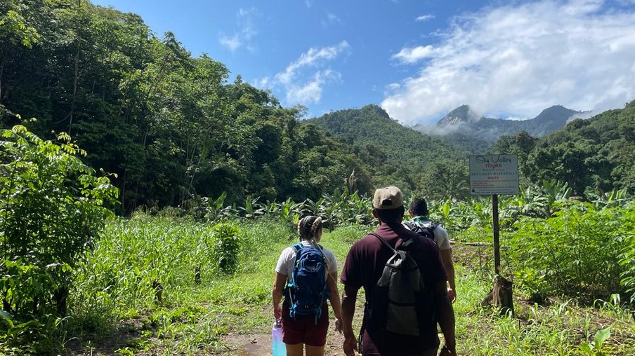 A experiência em Moco-Moco é, segundo a Caburaí Adventure, para dois tipos de pessoas: quem quer curtir e relaxar nas águas geladas do rio e para quem topa subir a trilha. (Foto: Adriele Lima/FolhaBV)