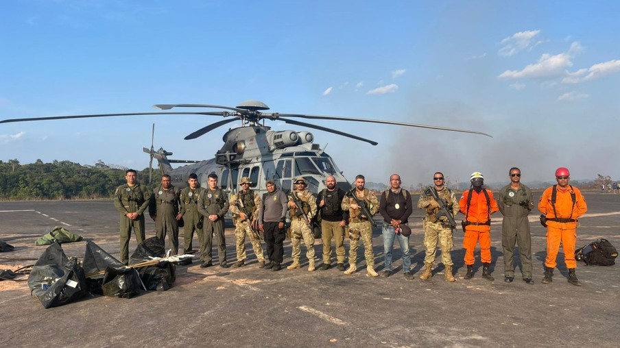 A operação conta com a participação de equipes da PCRR, do CBMRR (Corpo de Bombeiros Militar de Roraima), do Exército, por meio do CMA (Comando Militar da Amazônia), da Marinha e da Força Aérea Brasileira