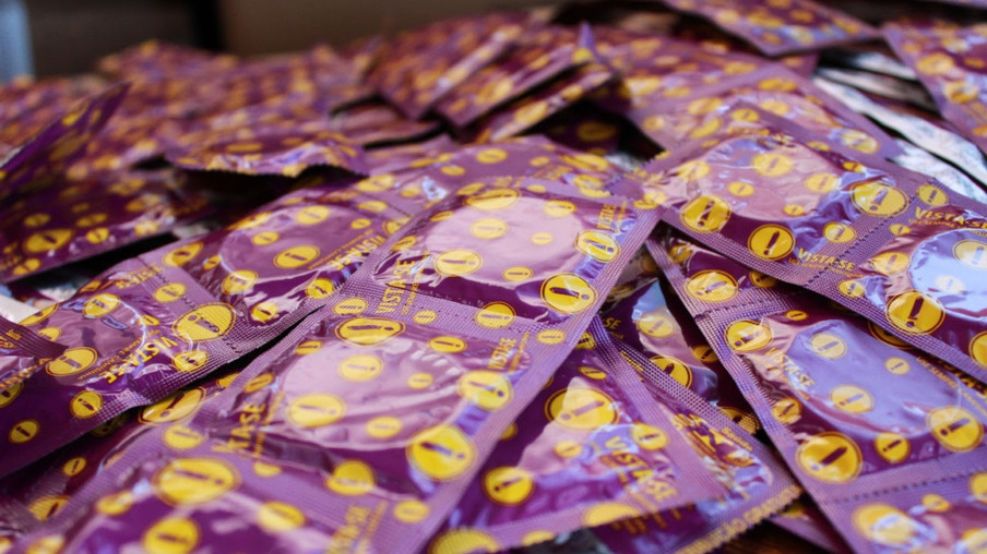 Utilizar preservativo é o meio mais seguro para evitar gravidez e ISTs (Foto: Divulgação/Governo de Roraima)