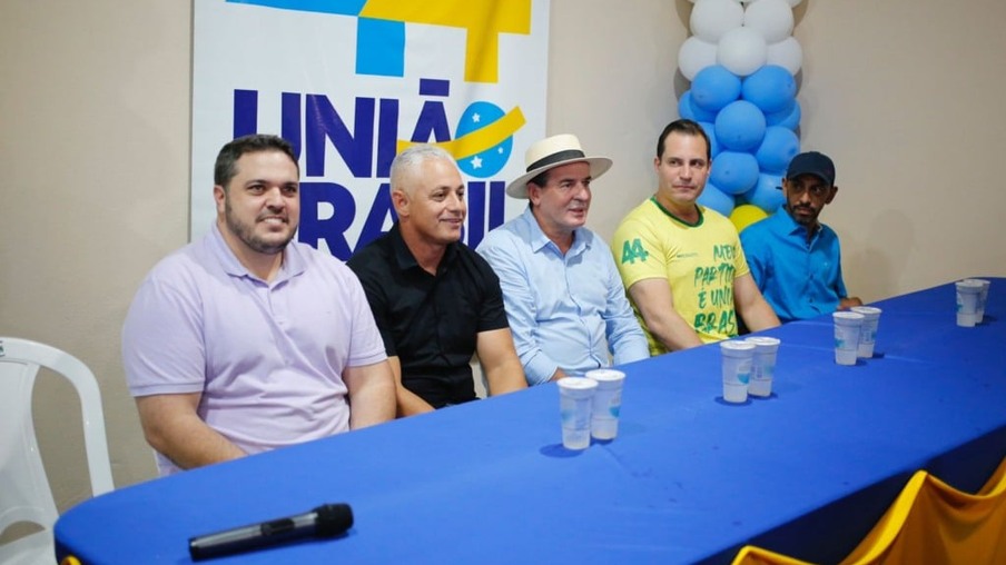 Gaúcho da Soja e seus apoiadores durante convenção partidária (Foto: Reprodução)