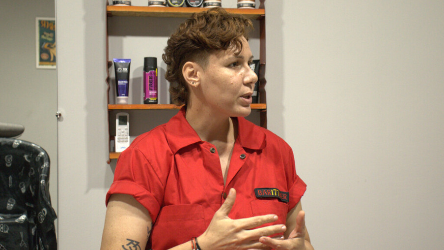 Raquel oferece cursos de qualificação para jovens em situação de vulnerabilidade. Foto: Luiza de Lucas/FolhaBV