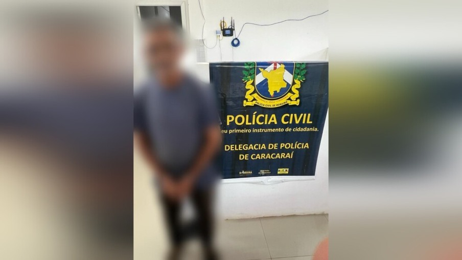 Suspeito foi levado à delegacia do município (Foto: Divulgação/PCRR)