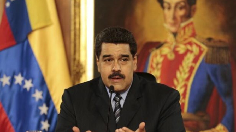 O presidente da Venezuela, Nicolás Maduro, discursa no Palácio Miraflores, em Caracas