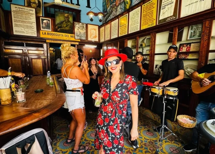 Olivia Maiara em Cuba Olivia Maiara em Cuba