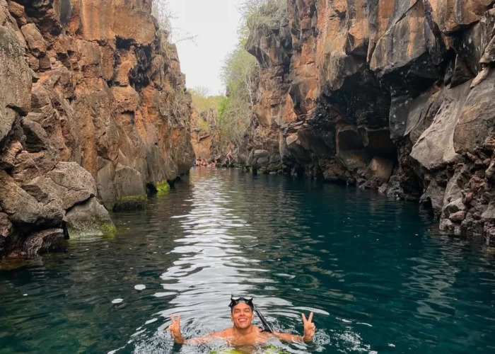 Mergulho em Galápados (Crédito: Arquivo pessoal) Mergulho-em-Galapagos