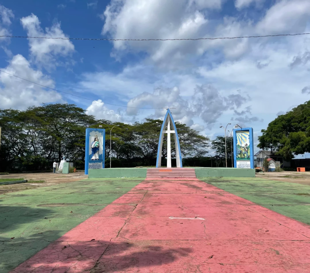 Praça memorial do milagre de Bernardino. (Foto: Adriele Lima/FolhaBV)